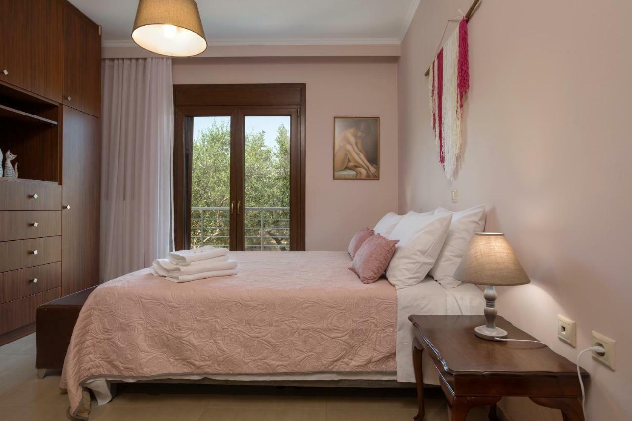 Villa Serenity Agia Marina  Extérieur photo