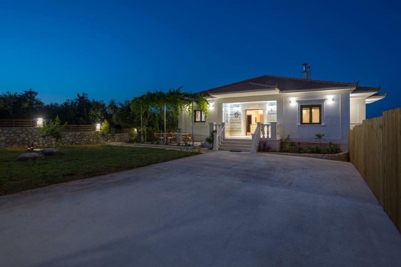 Villa Serenity Agia Marina  Extérieur photo