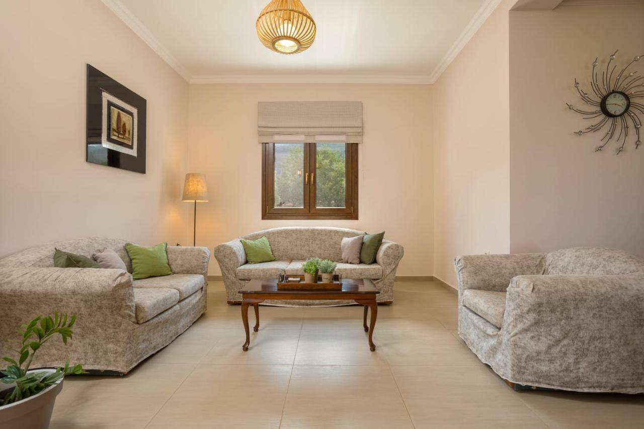 Villa Serenity Agia Marina  Extérieur photo